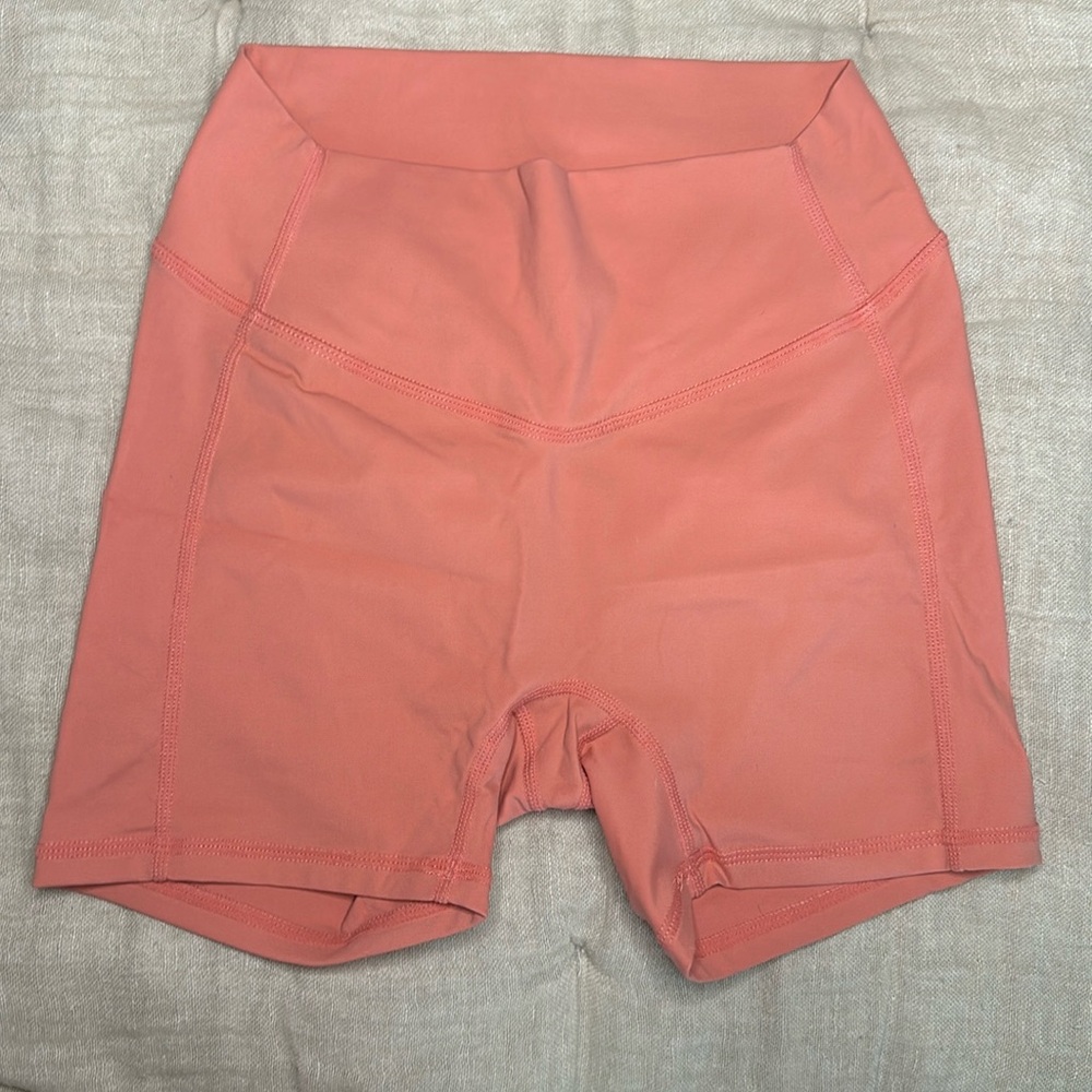 Free Spirit Outlet Seamless shorts!